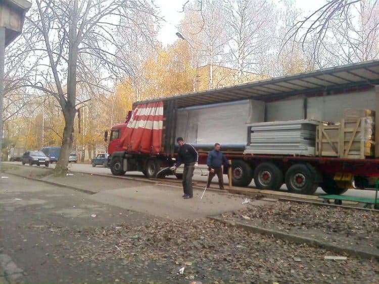 Погрузка и разгрузка фур — работа грузчиков ЯрГруза