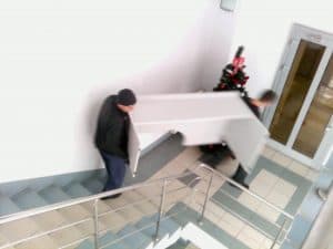 Перенос крупного стола внутри здания